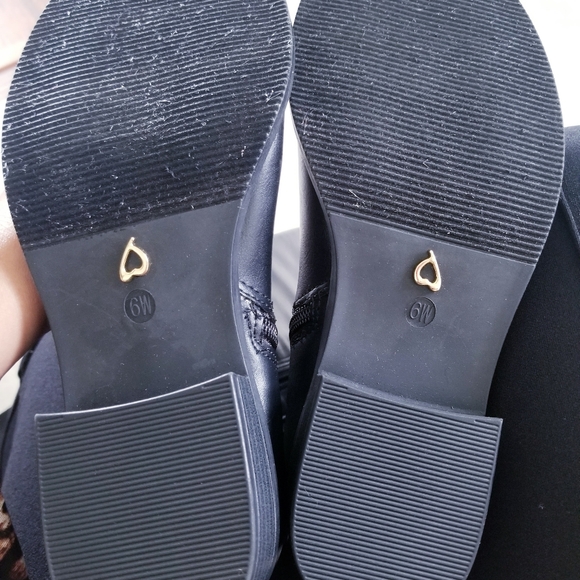 NWB Leather Boots size 6W - Picture 8 of 13